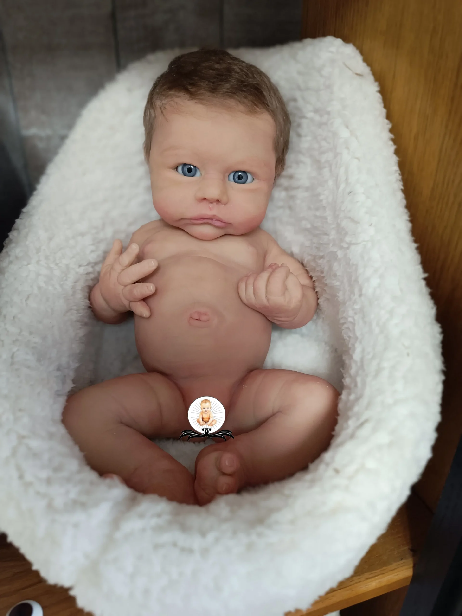 Bébé reborn silicone, modèle Vic.