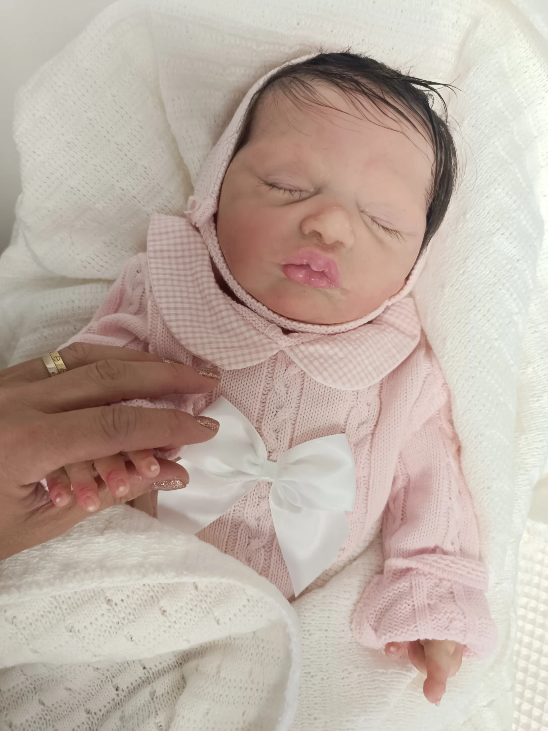 Bébé reborn, fascinant de réalisme, le modèle Noa nous offre l'appaisement dont nous révions.